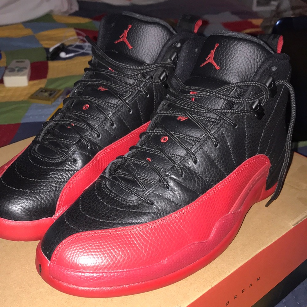 Air Jordan 12 flu game (2016 release)